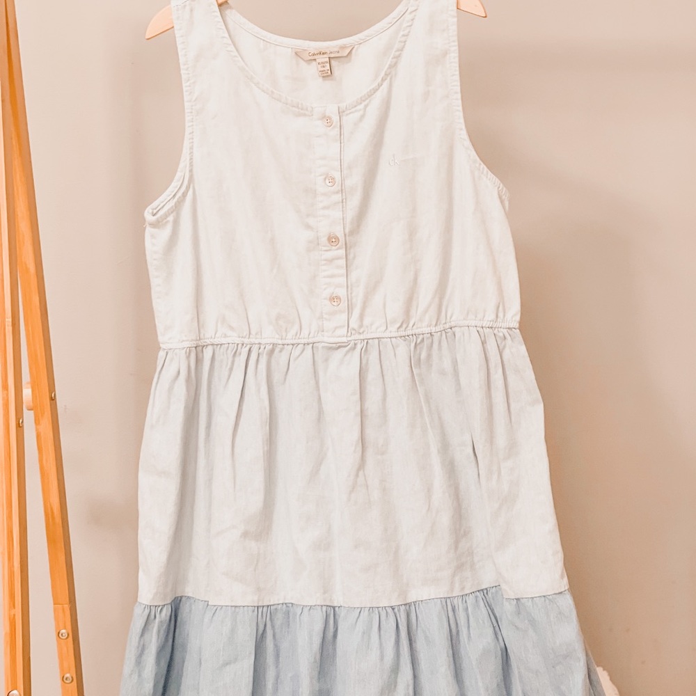 SOLD!🧺Calvin Klein Ombré denim dress